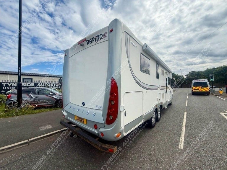 2011 11 FIAT  RAPIDO 10000 6 BERTH MOTORHOME DIESEL