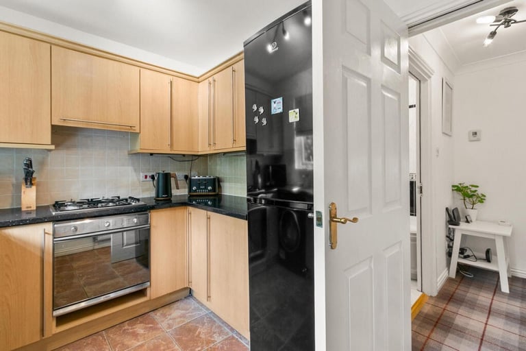 3 Bedroom Flat to Let