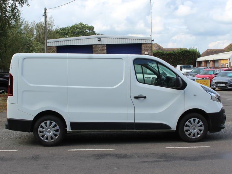 2021 Renault Trafic 2.0 dCi ENERGY 28 Business+ Panel Van 5dr Diesel Manual SWB