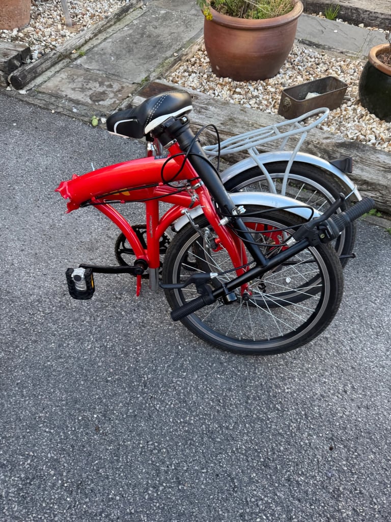 anywhere folding bicycle extremely easy to open up and close . 