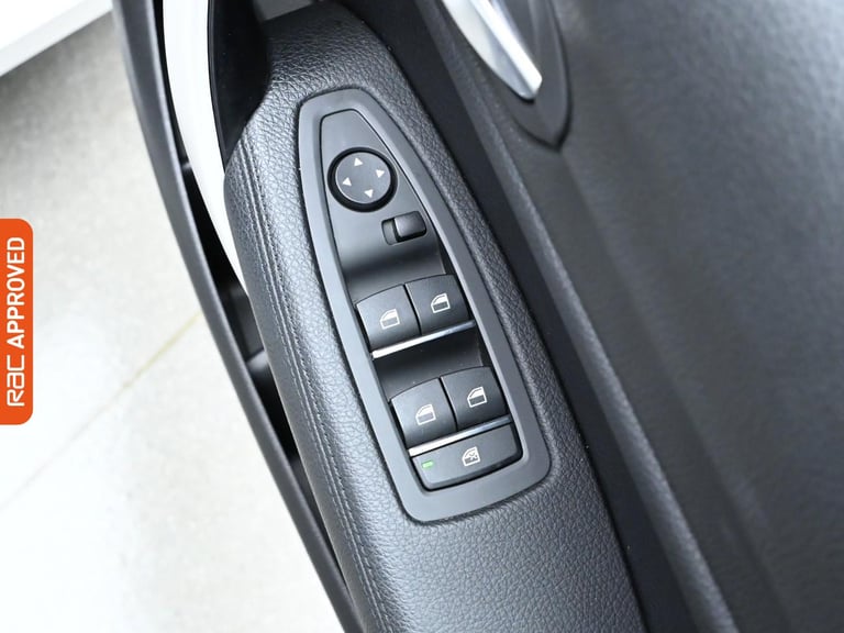 2025 BMW 1 Series 2.0 118d SE Hatchback 5dr Diesel Auto Euro 6 (s/s) (150 ps) Hatchback DIESEL Au...
