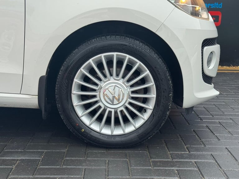  Volkswagen up! 1.0 High up! Euro 5 3dr Petrol Manual