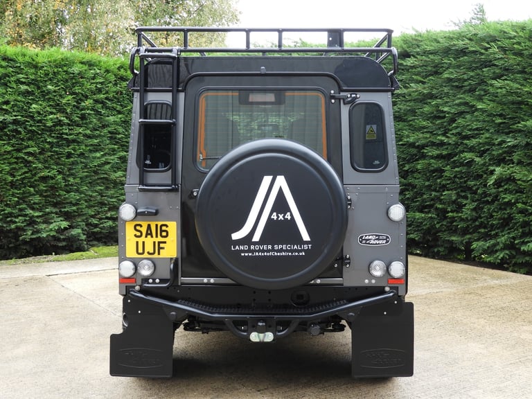 2016/16 LAND ROVER DEFENDER 90 2-2TDCI LIMITED EDITION ADVENTURE S/W IMMACULATE