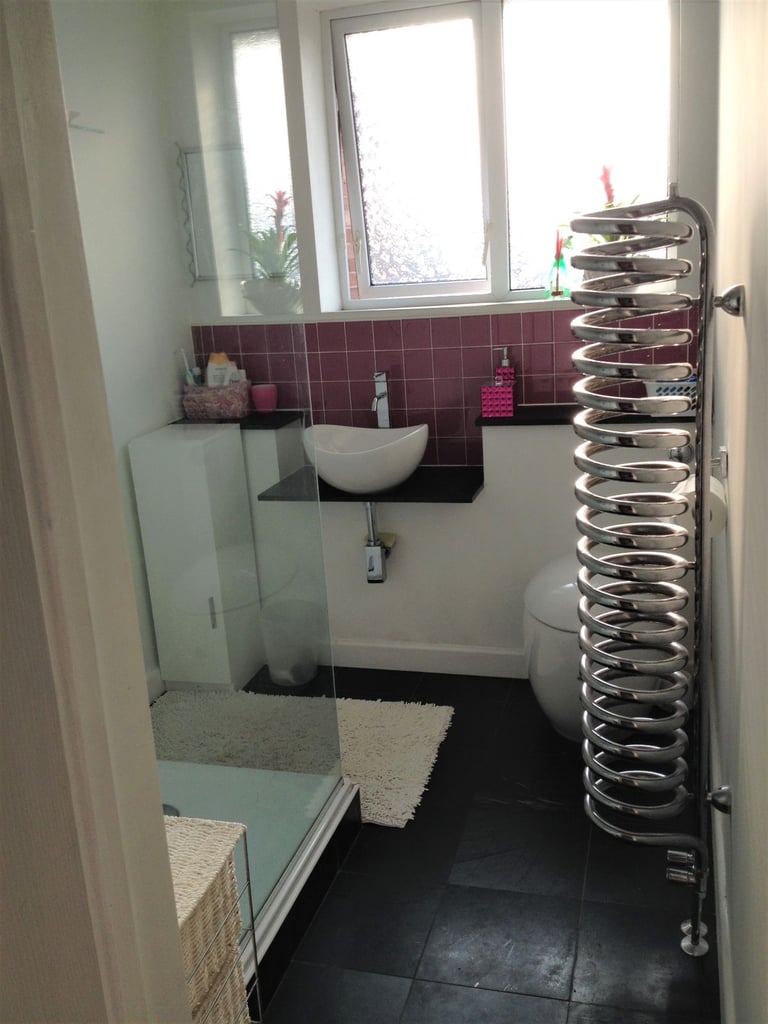 Double room available Monday to Friday only 