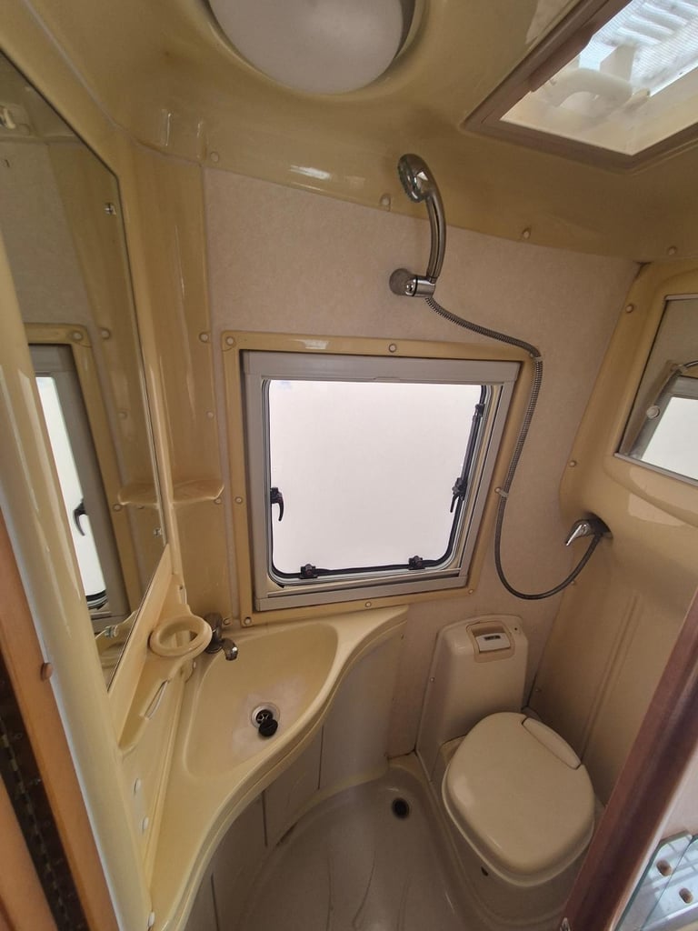 Autosleeper Amethyst Coachbuilt Motorhome 2004