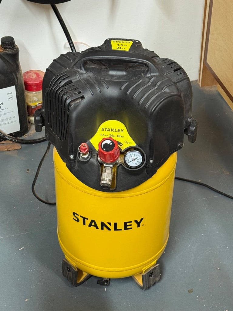 DeWalt Brad Nailer with Compressor and Hose