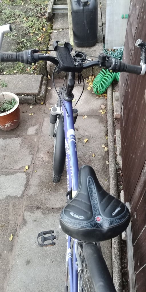 image for 26" wheels, 12 speed, teenagers Raleigh mountain bike