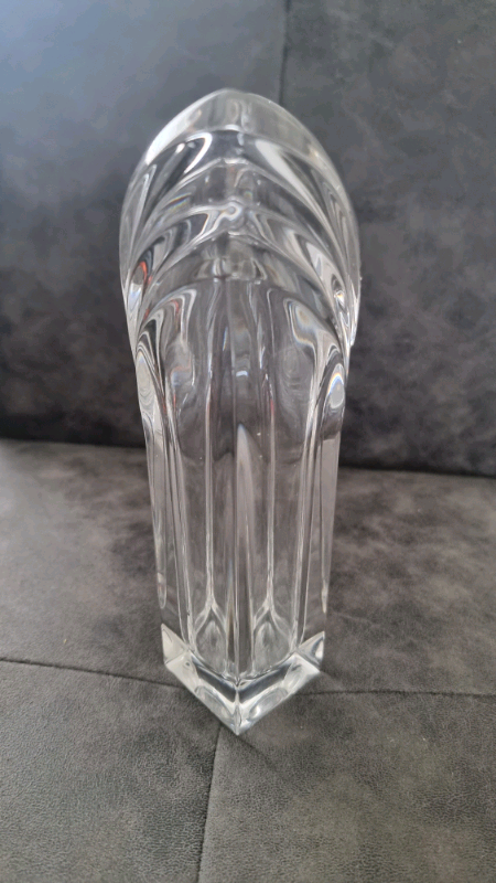 Mikasa Crystal Tulip Vase V Shape 