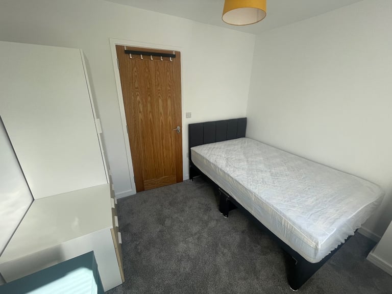 Double rooms in a new-build shared house for rent, bills included!