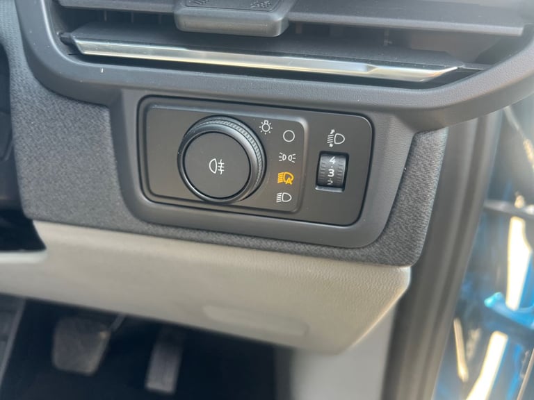 2025 Ford Tourneo Custom E-Tourneo Custom Titanium X Bus M1 340 L1 65kWh 160kw 218 RWD 1 Speed Au...