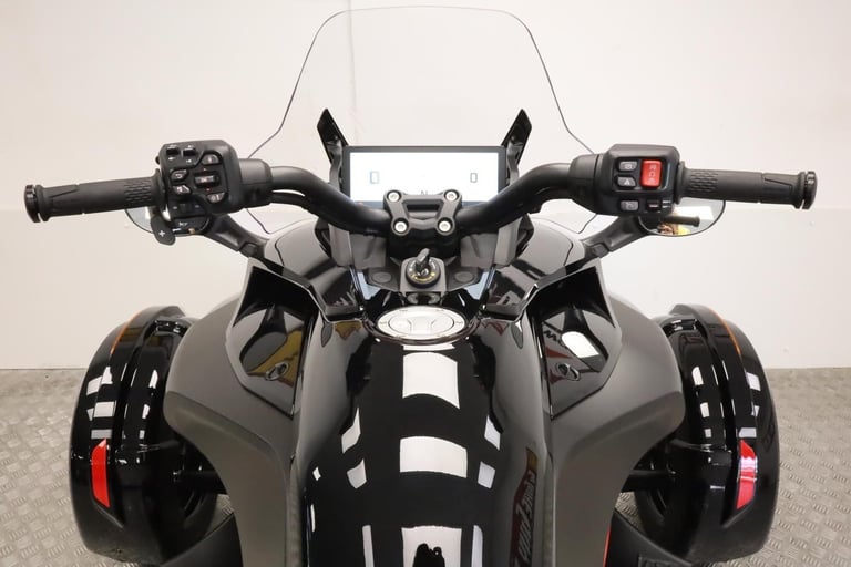 NEW 2025 75 REG CAN-AM SPYDER F3-S SEMI AUTOMATIC TRIKE - GREAT SPEC