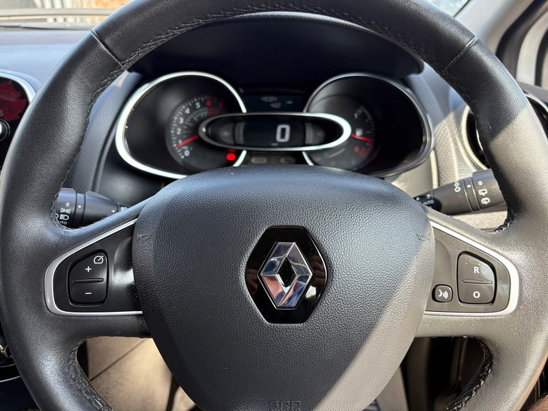 2016 Renault Clio 1.2 16V Dynamique Nav 5dr HATCHBACK PETROL Manual