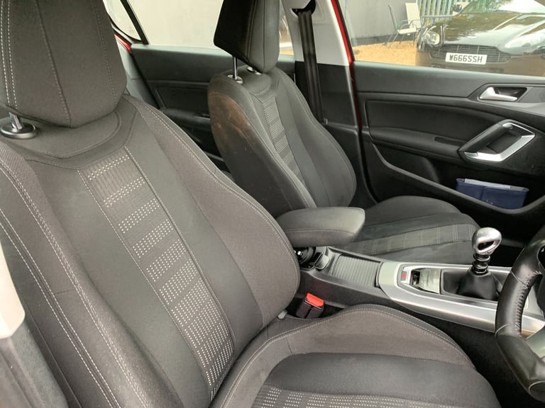 2015 Peugeot 308 1.6 HDi 115 Allure 5dr HATCHBACK Diesel Manual