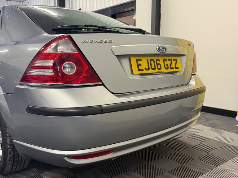 2006 Ford Mondeo 2.0 Ghia 5dr HATCHBACK Petrol Manual