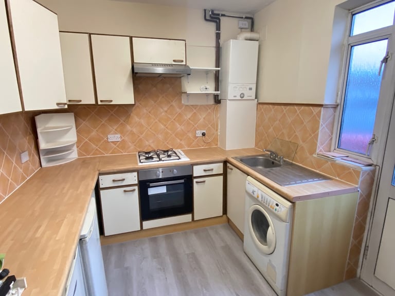 2 BED FLAT TO RENT IN NORTH WEMBLEY