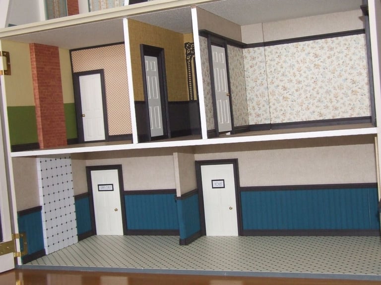 Dolls House Emporium Completed Shop/Cafe Large Suit Collector