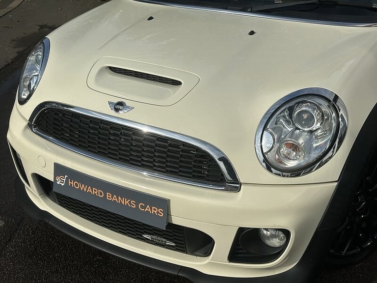 2011 MINI Hatch John Cooper Works Hatchback Petrol Manual