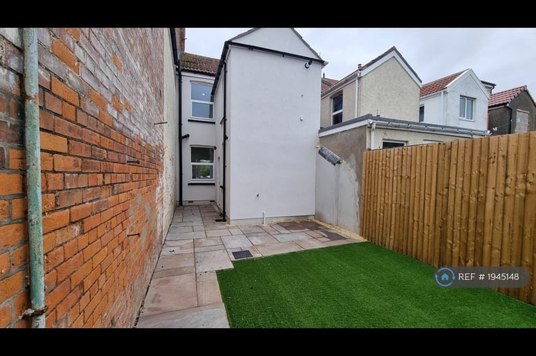 3 bedroom house in Strode Road, Clevedon, BS21 (3 bed) (#1945148)