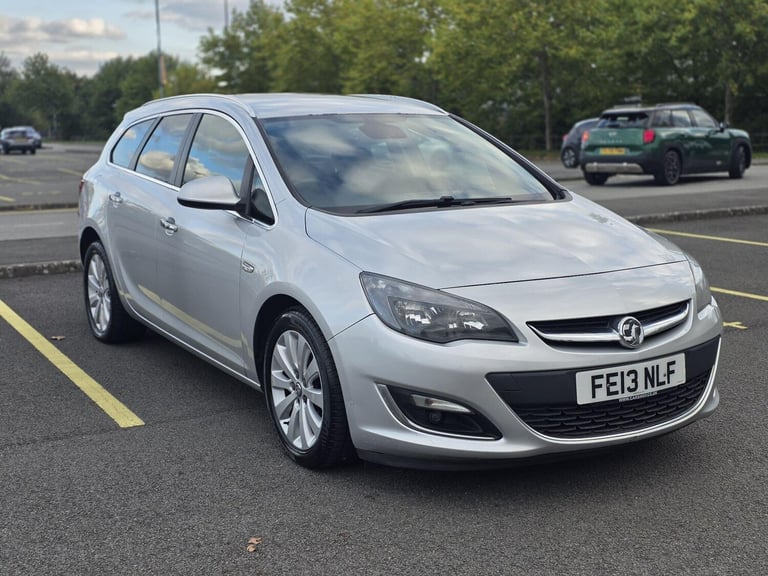 2013 Vauxhall Astra 1.7 CDTi ecoFLEX SE Sports Tourer Euro 5 (s/s) 5dr ESTATE Diesel Manual