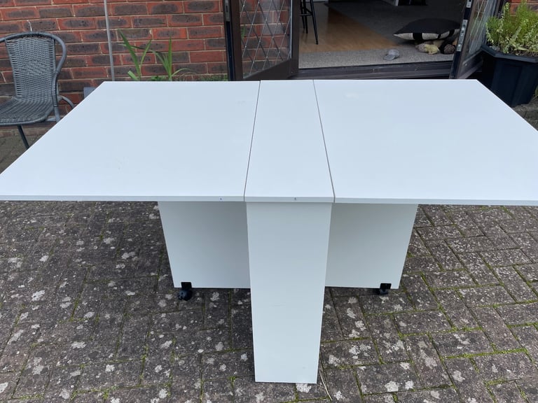 image for Fold up table 