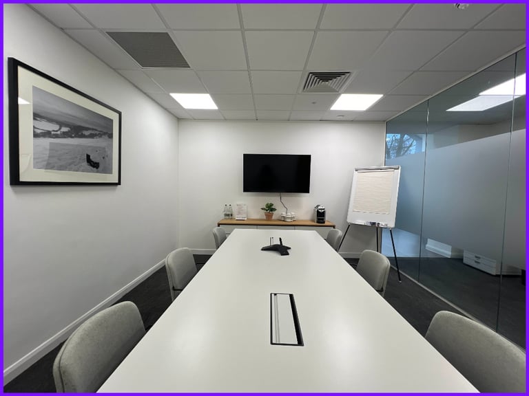 Coventry – CV1 2UR, Move into ready-to-use office space for 10 people in Regus Little Park Street