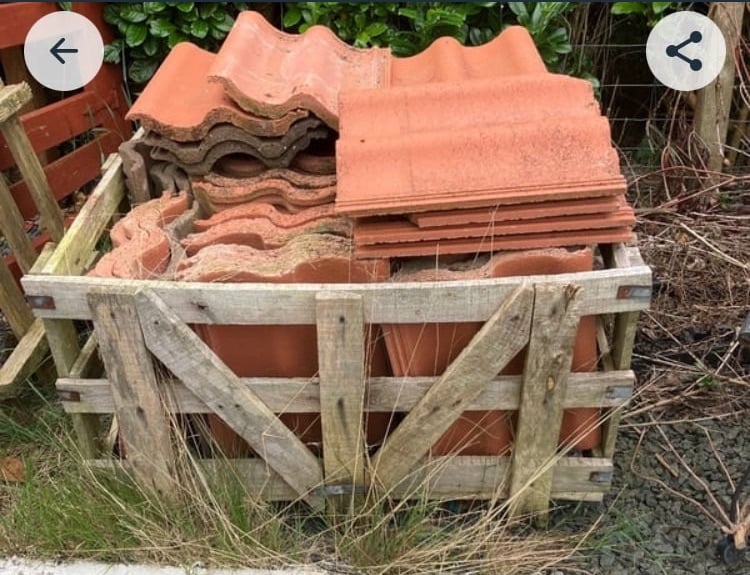 image for Red roof tiles approximately 50+