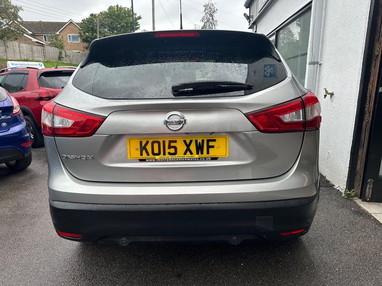 NISSAN QASHQAI 1.2 DIG-T n-tec Silver Manual Petrol 2015