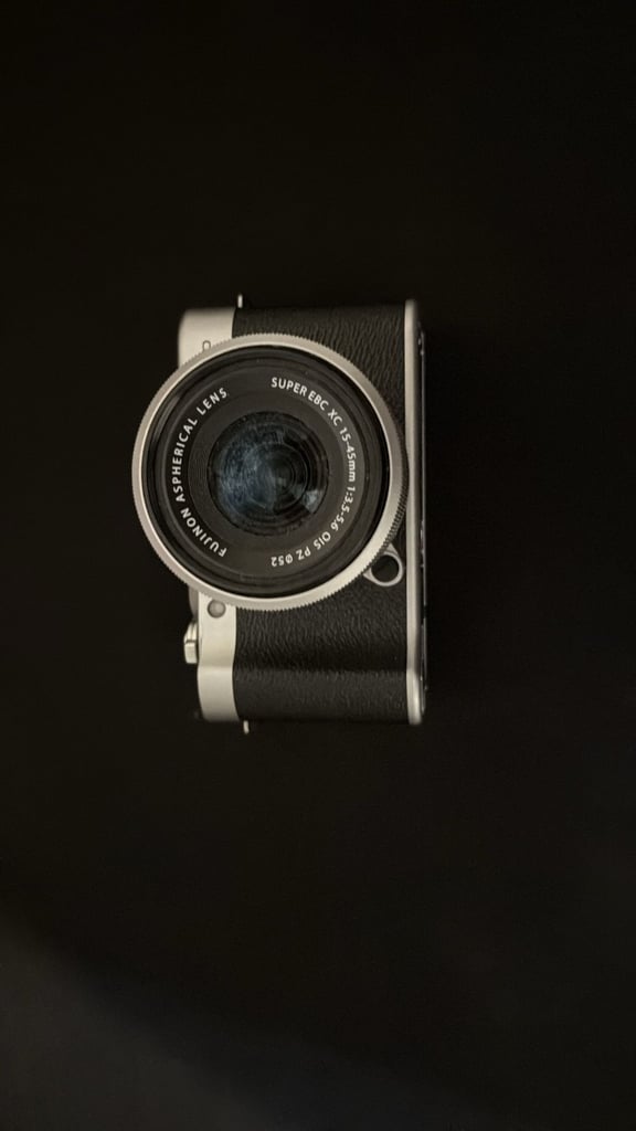 Fuji X-A20 blavk Kit XC 15-45mm F3.5-5.6 OIS PZ Silver