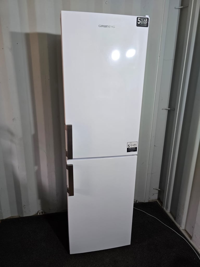 Free Delivery - Grundig Fridge/Freezer (£200)