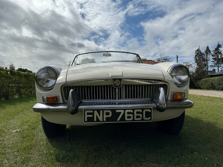 1965 MG MGB Pull Handle Roadster  Convertible PETROL Manual