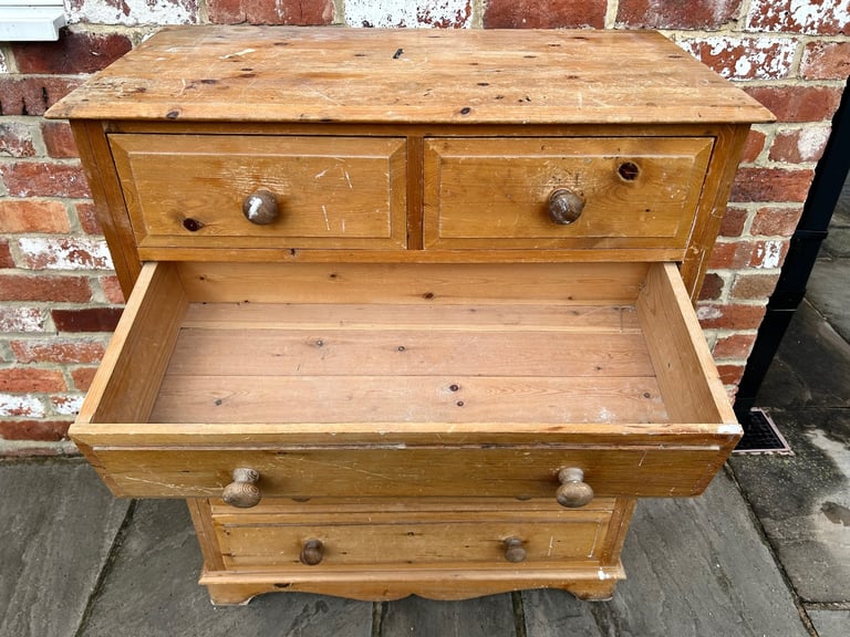 Large Solid Pine Chest of Drawers for Upcycling Project / Painting - Good Condition 