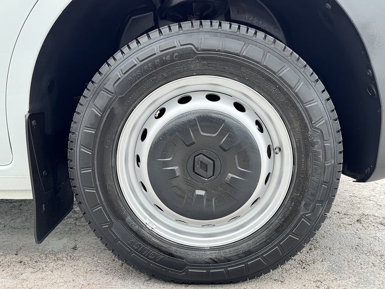 2023 Renault Master dCi 145ps ENERGY Business FWD LWB 4.85M with Air Con, Safe, Secure Keycard  L...