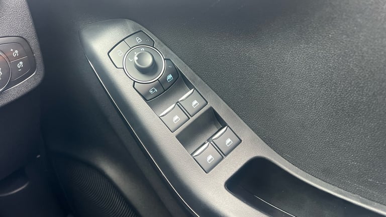 2023 Ford Puma 1.0 EcoBoost Hybrid mHEV Titanium 5dr DCT Petrol Hatchback Hatchback Petrol Automatic