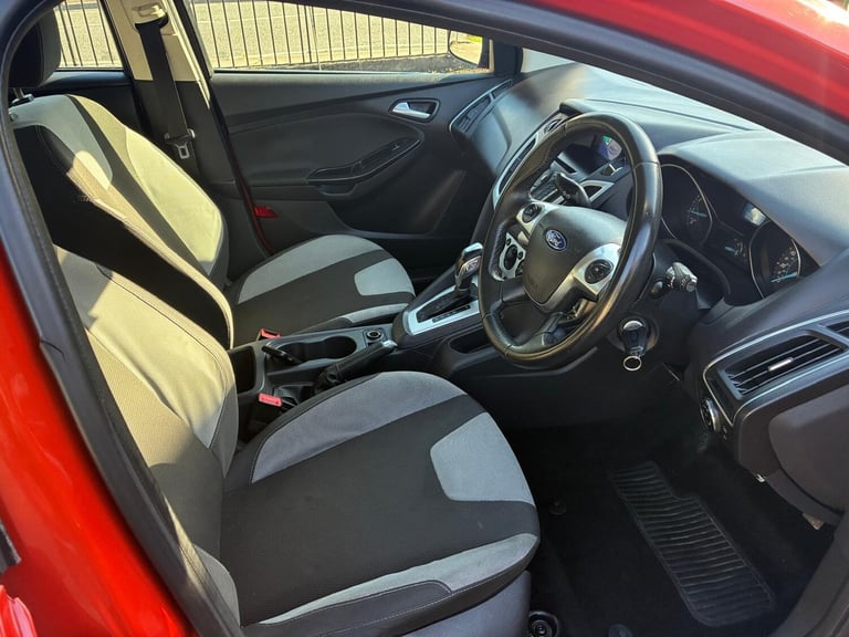 2012 Ford Focus 1.6 125 Zetec 5dr Powershift HATCHBACK Petrol Automatic