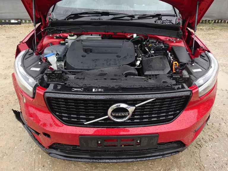 2021 70 REG VOLVO XC40 R-DESIGN B4 AWD AUTO DAMAGED REPAIRABLE SALVAGE