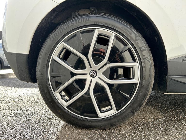 2025 MG MG4 64kWh Trophy Long Range Hatchback 5dr Electric Auto (203 ps) Hatchback ELECTRIC Autom...