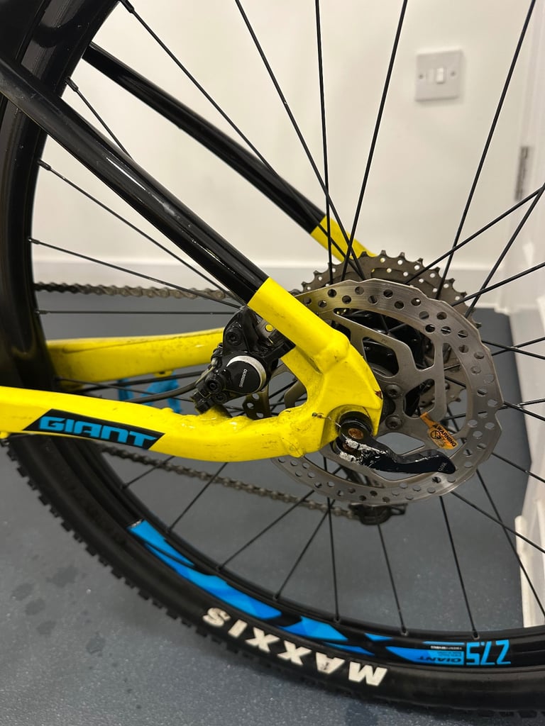 Giant fathom large frame mountain bike 