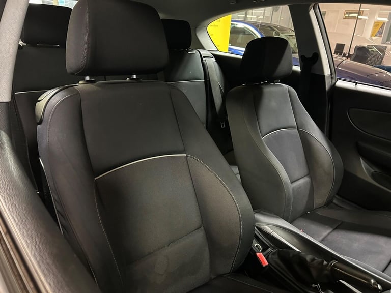 2011 BMW 1 Series 118d Sport 3dr HATCHBACK DIESEL Manual