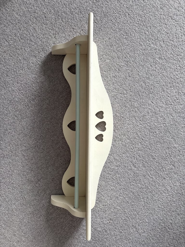 image for Beautiful little wooden shelf with hanging rail