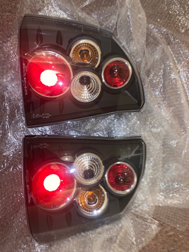 Black Rear Vauxhall/Opel Vectra C Angel Lights 