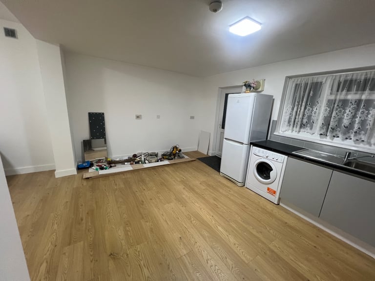 4 bed | IG3 8LB | £2400 | DSS Accepted