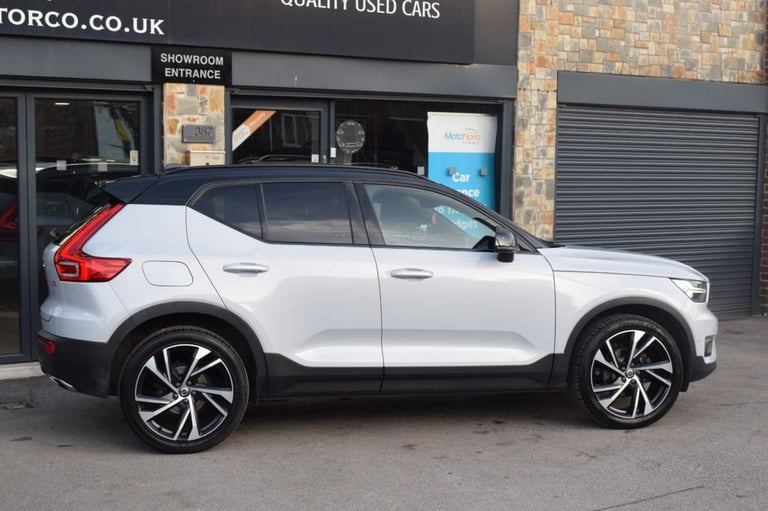 2019 Volvo XC40 2.0 D3 R DESIGN Pro 5dr Geartronic ESTATE DIESEL Automatic