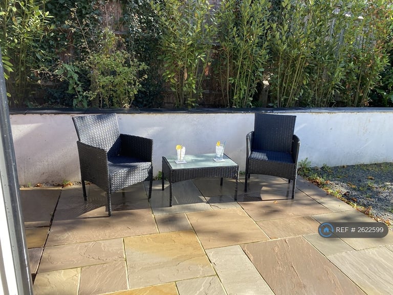 Studio flat in Surrenden Crescent, Brighton, BN1 (#2622599)