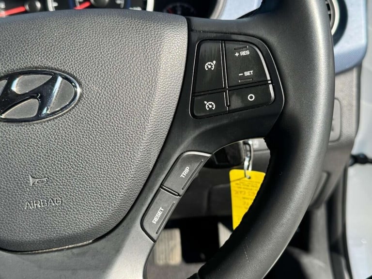 2015 Hyundai i10 1.0 Blue Drive Premium 5dr HATCHBACK PETROL Manual