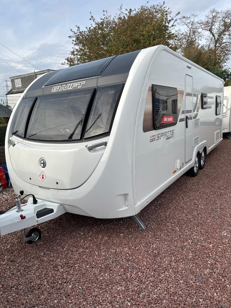 Swift Super Quattro FB, 8’ wide, Yr.2022, Fixed bed, 6 berth 