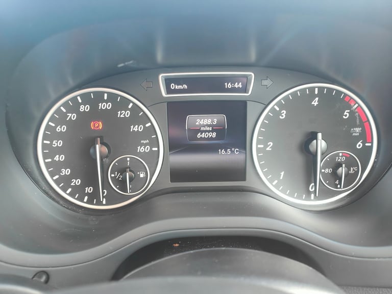 Mercedes-Benz, B CLASS, MPV, 2013, Manual, 1461 (cc), 5 doors
