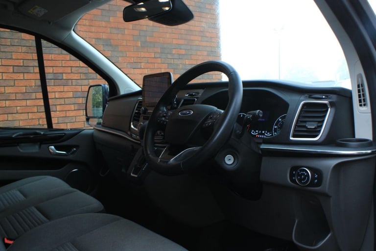 2021 Ford Tourneo Custom 2.0 320 EcoBlue Titanium Auto L1 Euro 6 (s/s) 5dr MPV Diesel Automatic