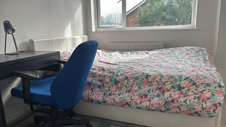 image for Spacious & Cosy Double Room for Rent AT MK11 2AD