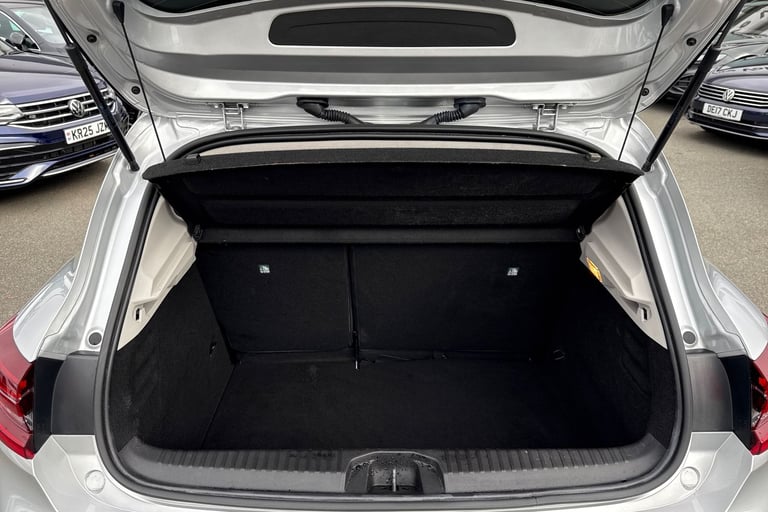 2020 Renault Clio 1.0 TCe Iconic Euro 6 (s/s) 5dr Hatchback PETROL Manual