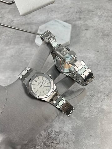 Ap watch gumtree sales